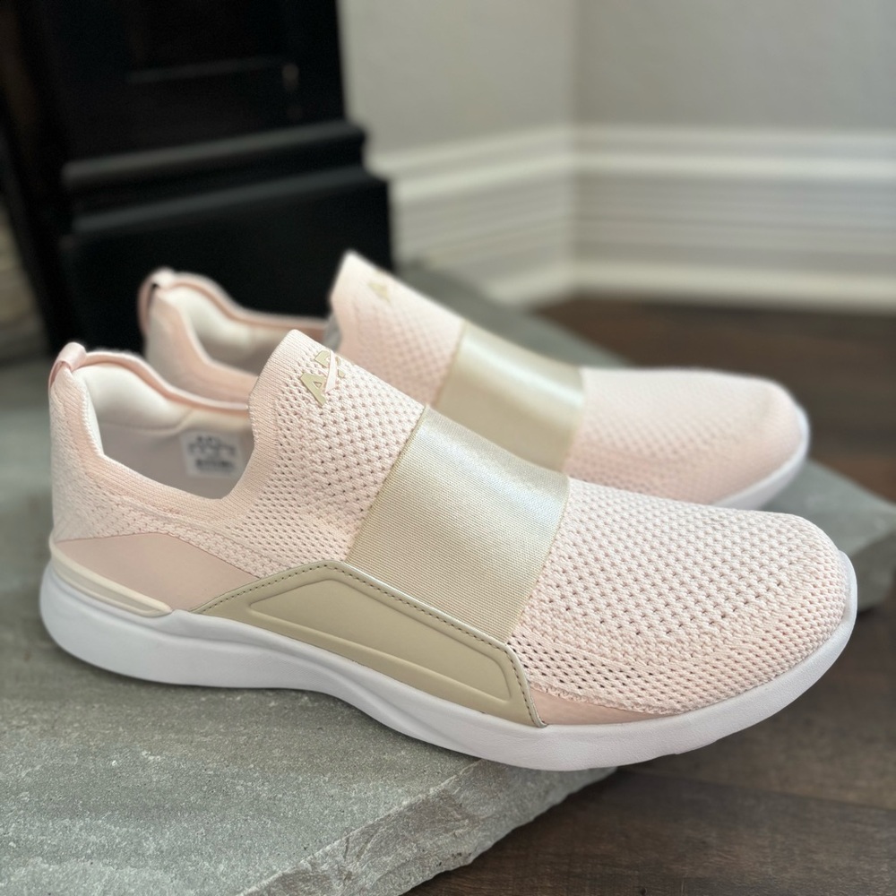 APL TechLoom Bliss Slip On Knit Running Shoes Creme Parchment White Mens 11.5